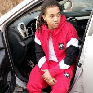 Meet your Posher, Tyler